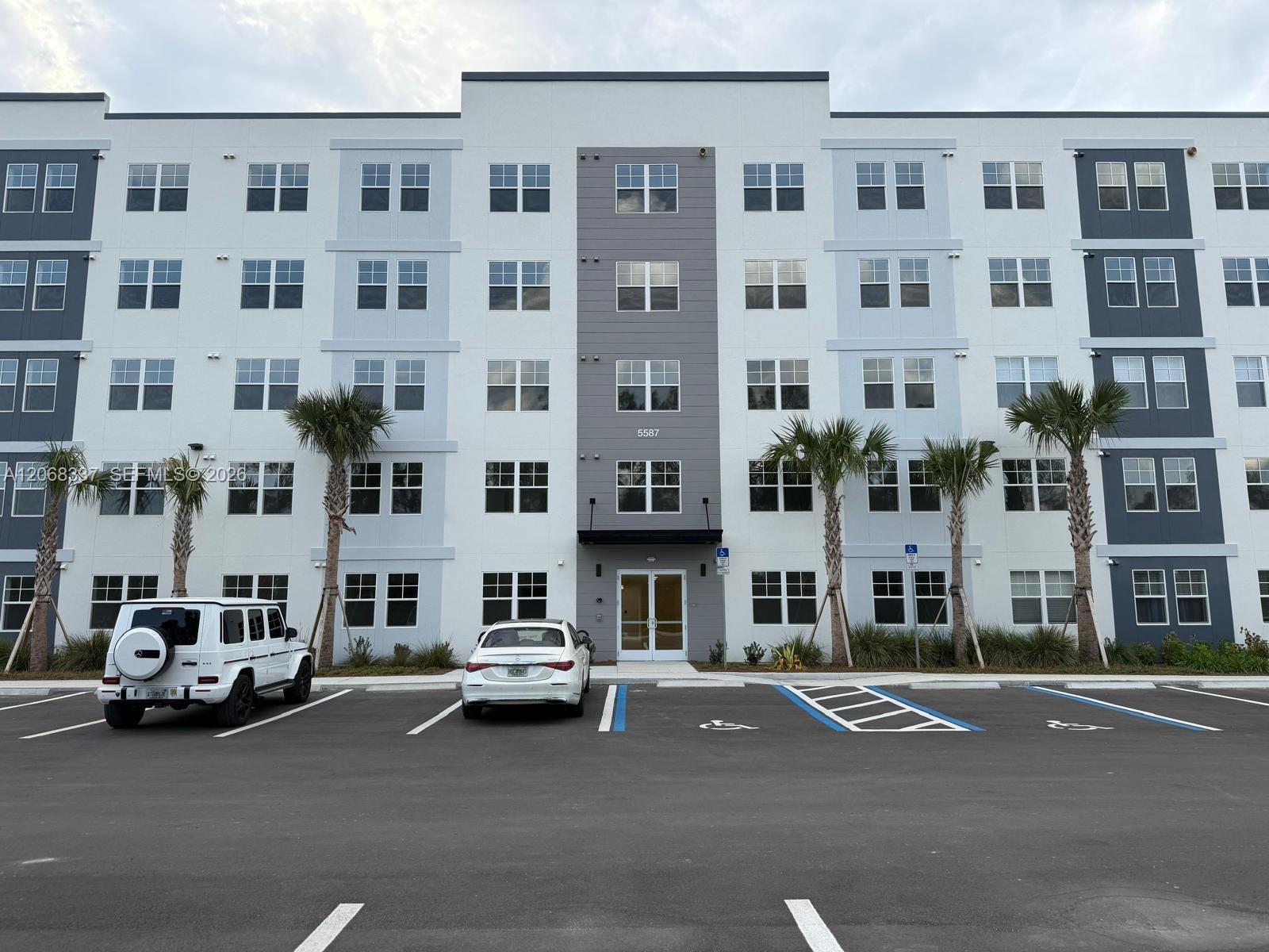5587 Millenia Park Boulevard 222 Property Photo 1