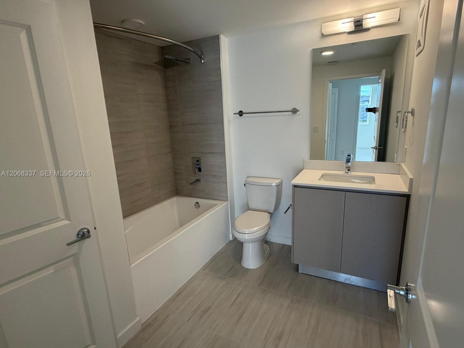 5587 Millenia Park Boulevard 222 Property Photo 9