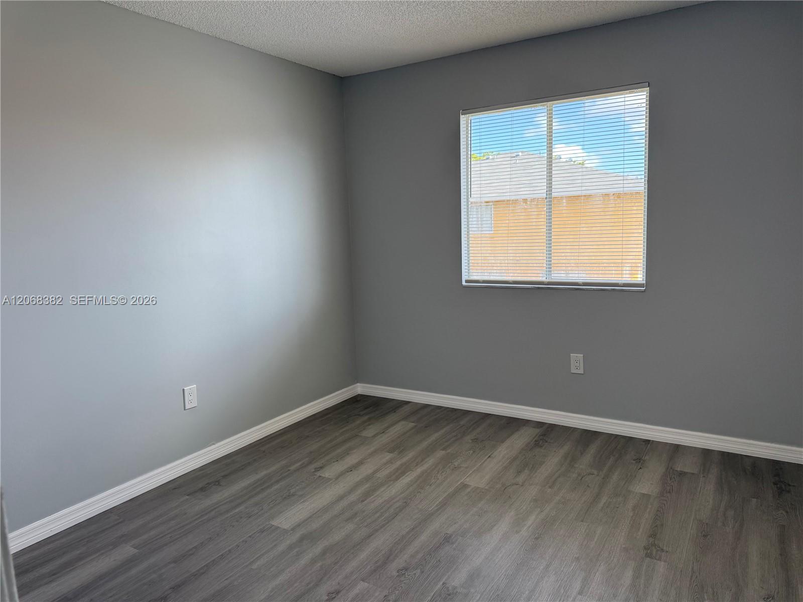 A12068382 Property Photo 6