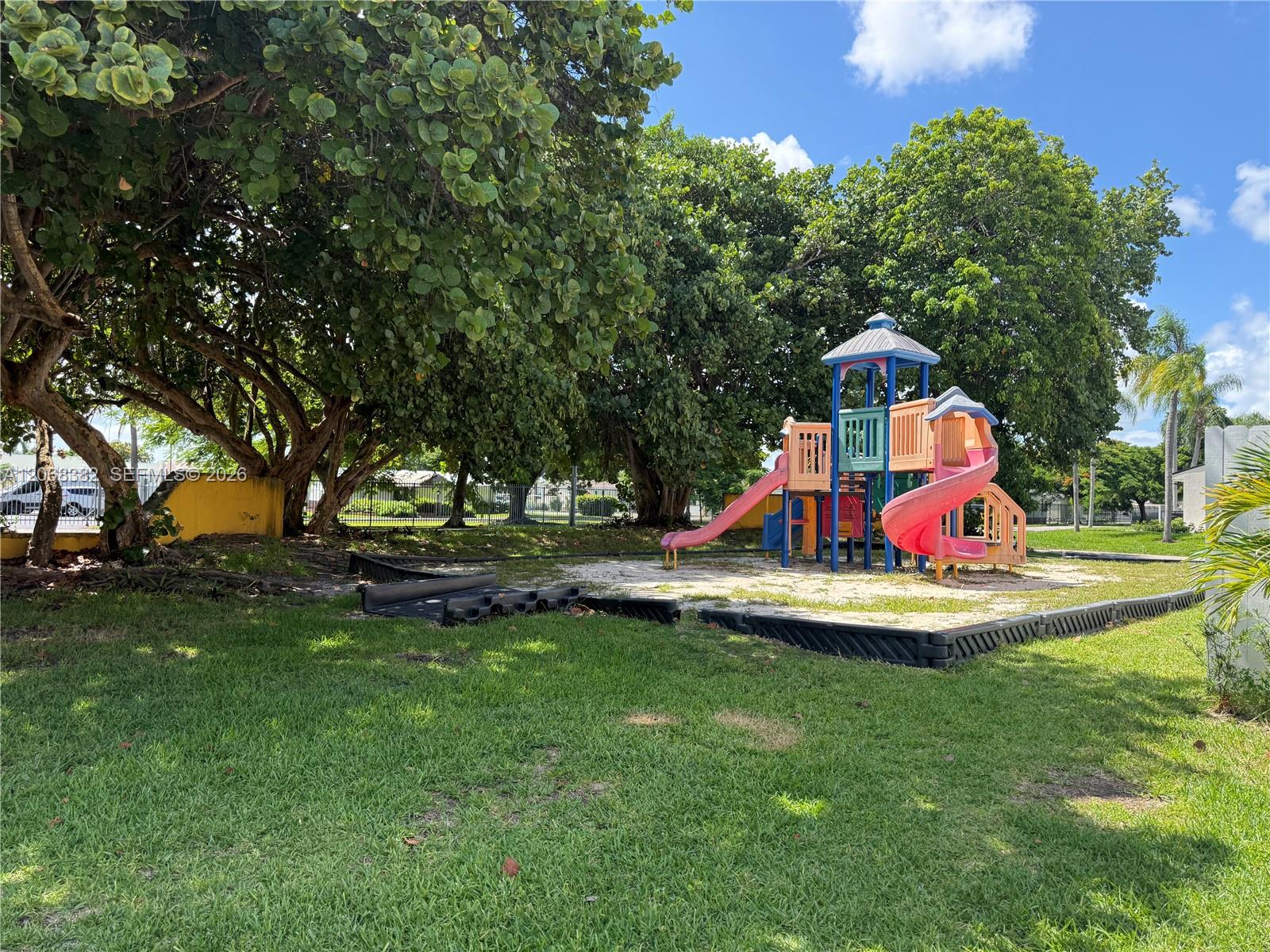 A12068382 Property Photo 14