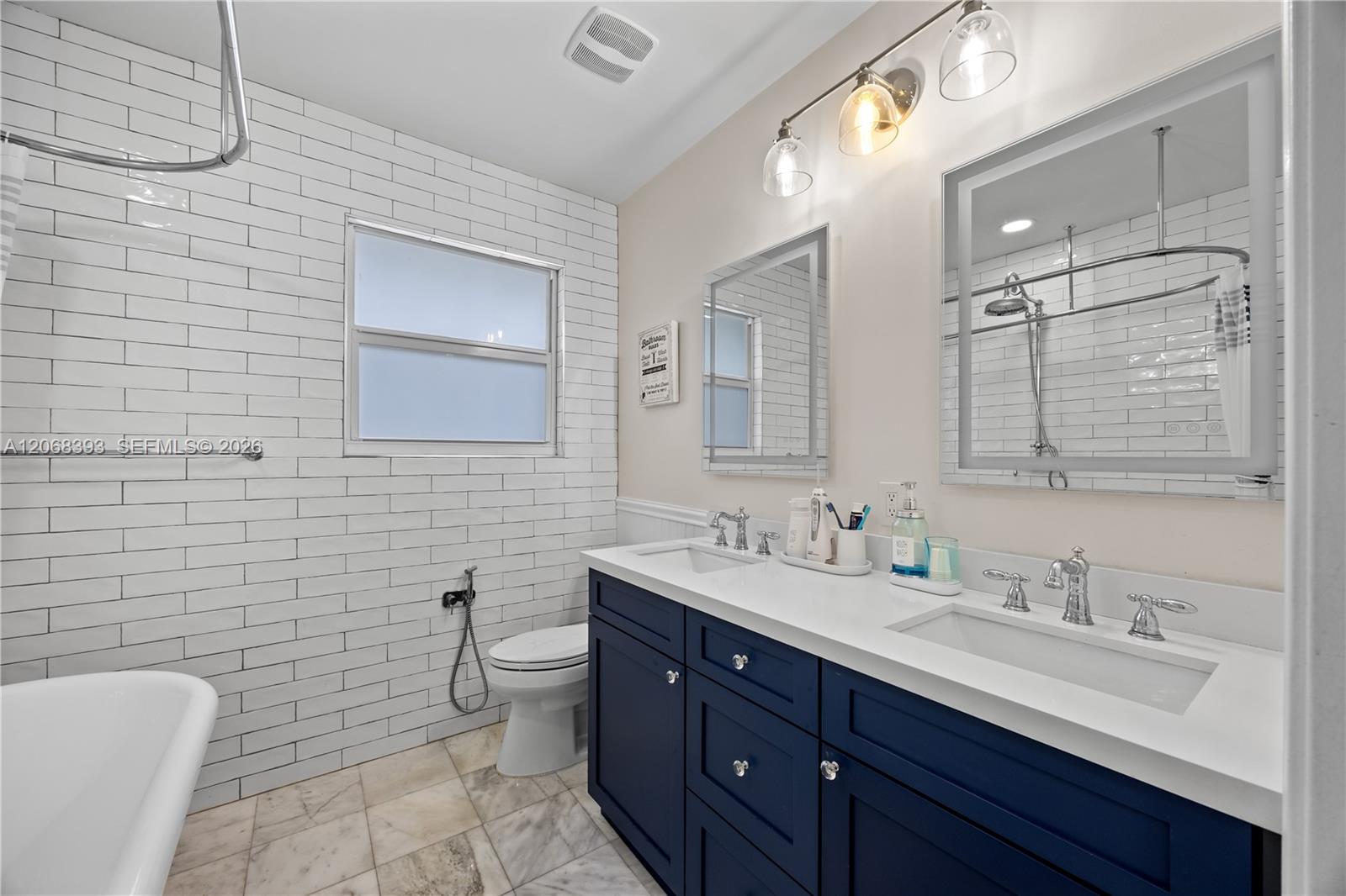 1523 Monroe Street Property Photo 15