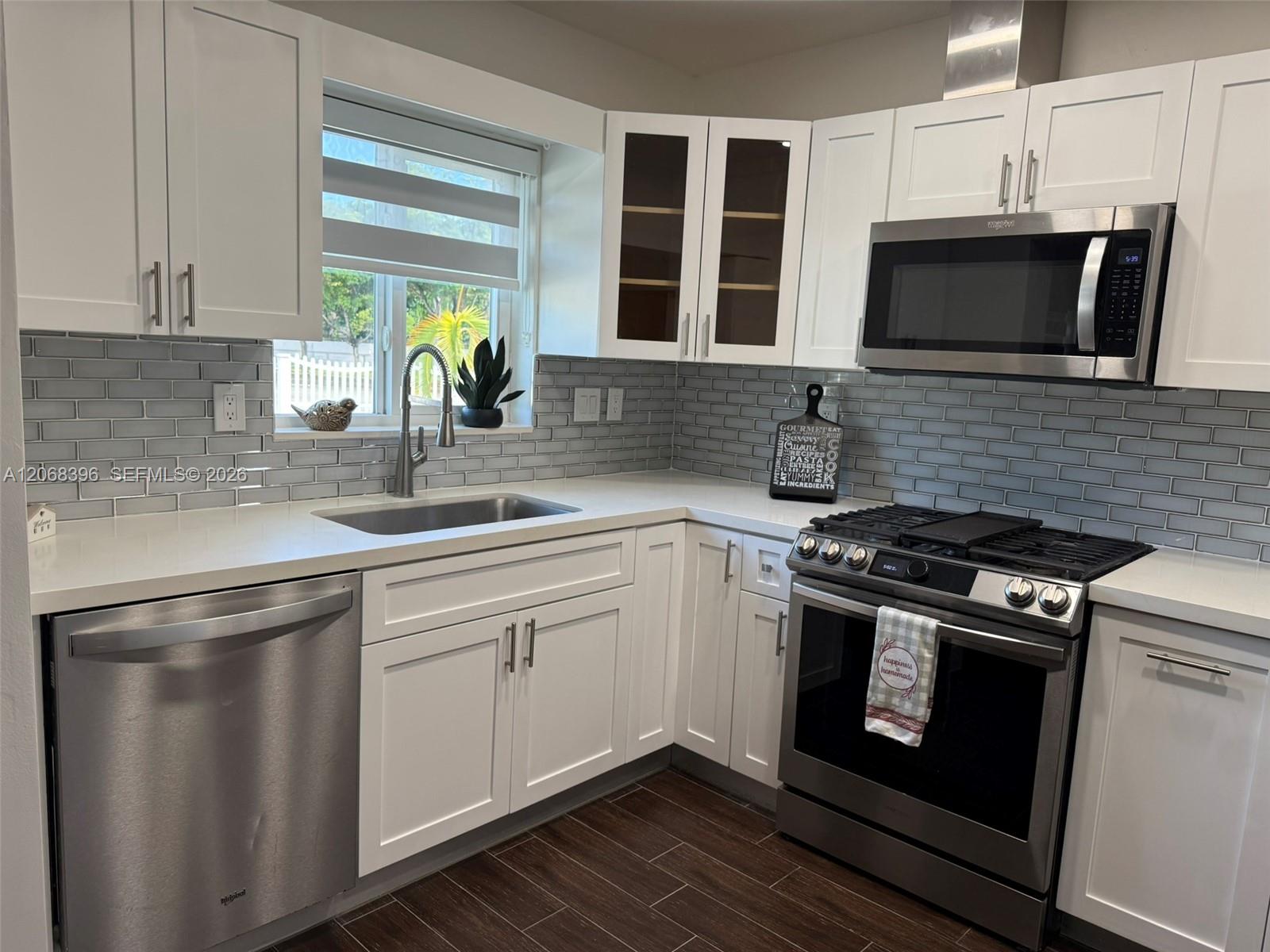 A12068396 Property Photo 3