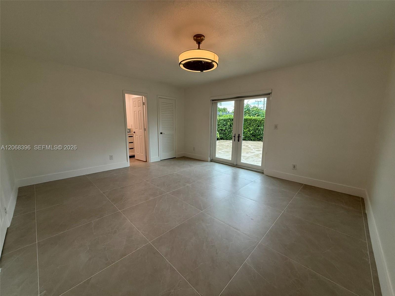 A12068396 Property Photo 13