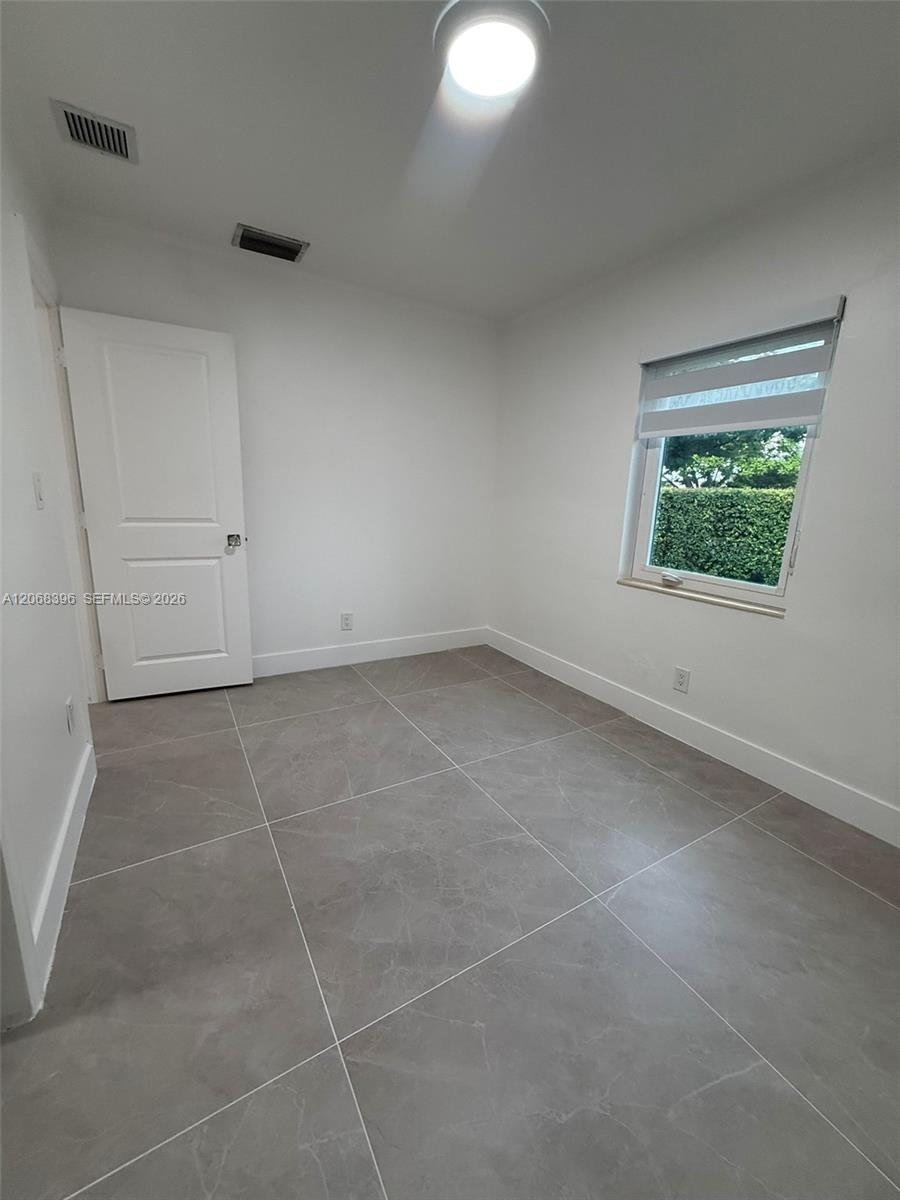 A12068396 Property Photo 21