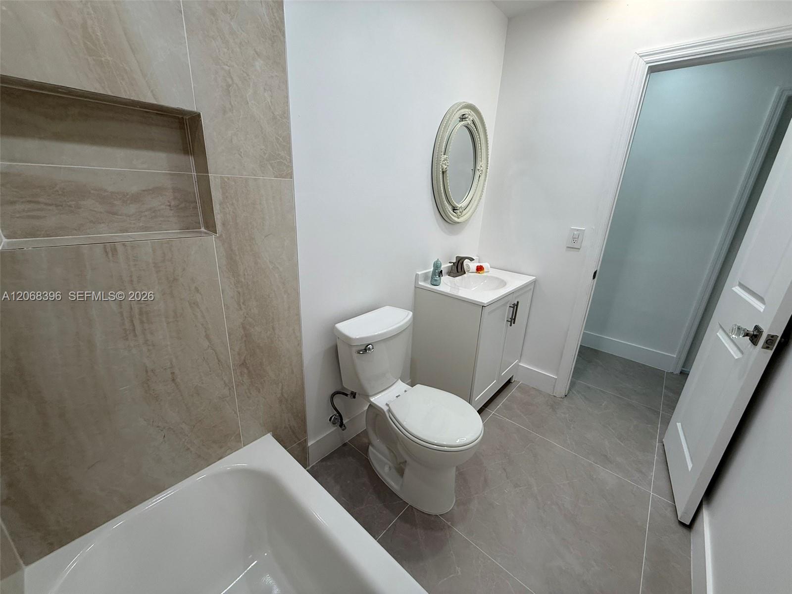 A12068396 Property Photo 26