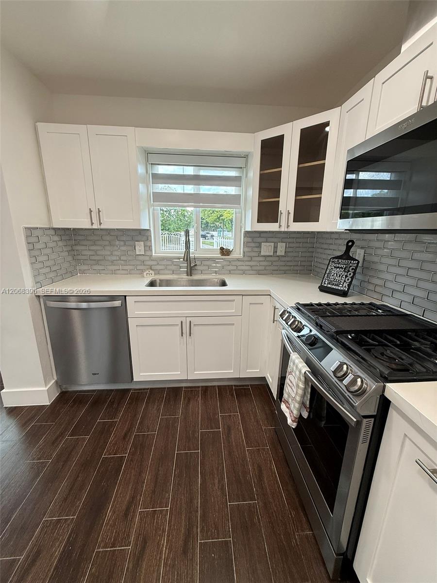A12068396 Property Photo 32