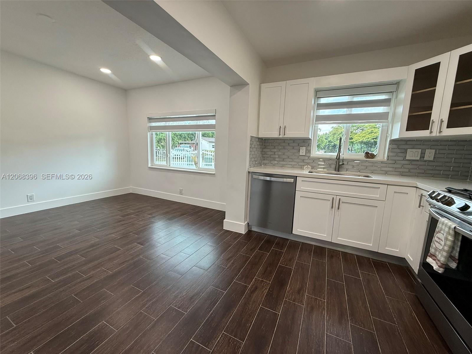 A12068396 Property Photo 33