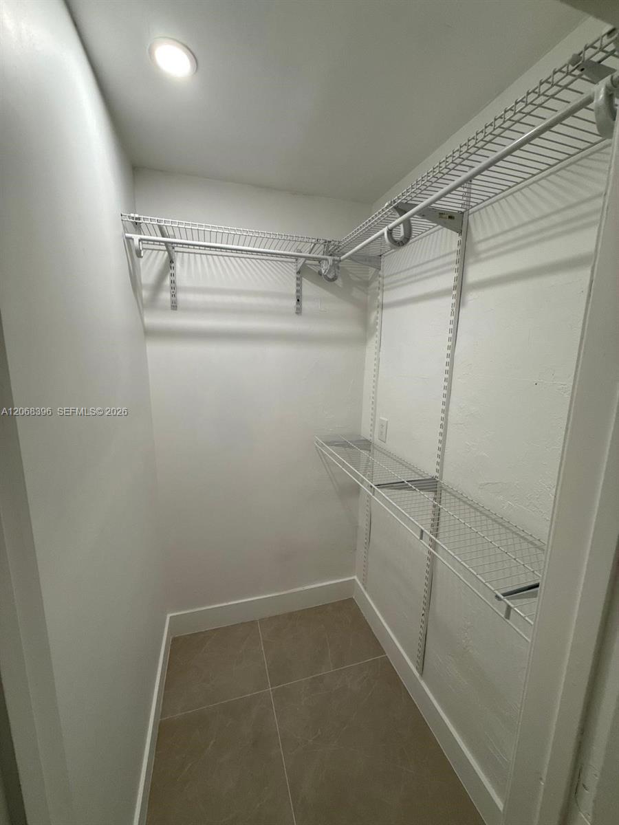 A12068396 Property Photo 40