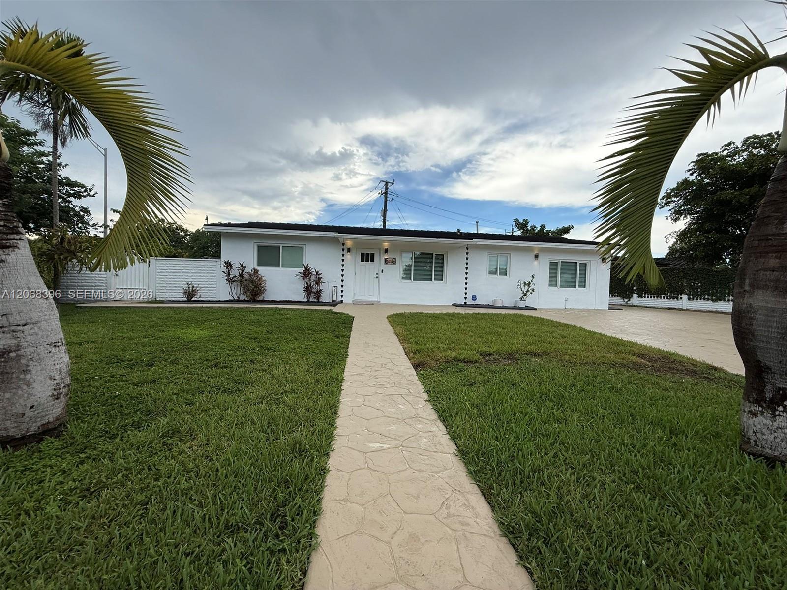 A12068396 Property Photo 41