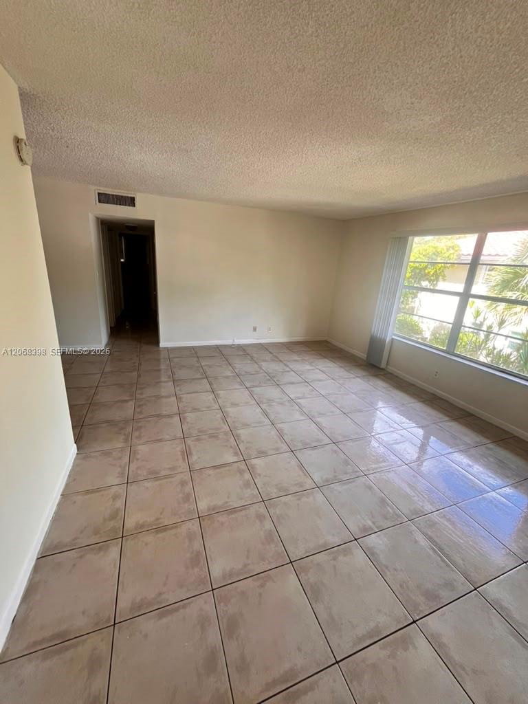 8704 Nw 35th Street 202 Property Photo 3