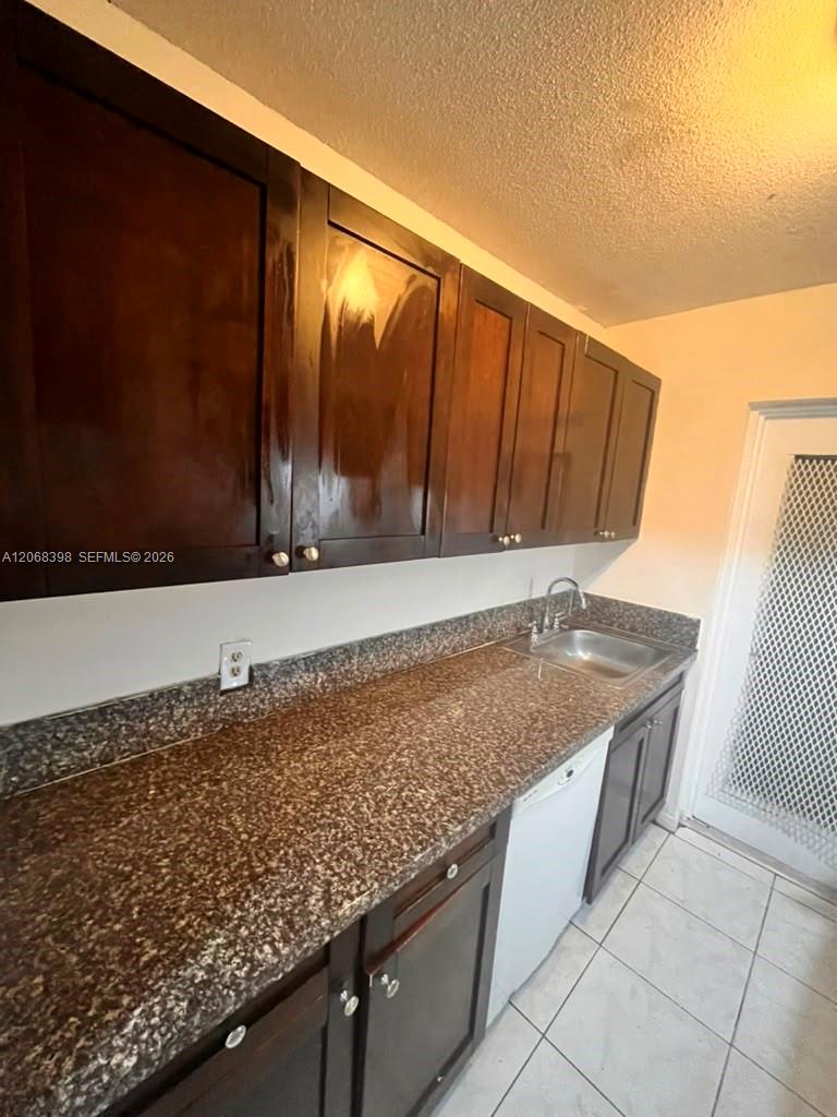 8704 Nw 35th Street 202 Property Photo 4