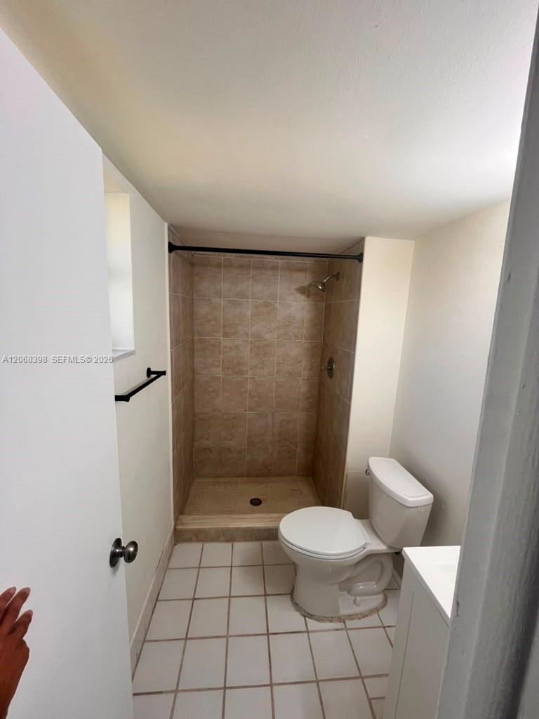 8704 Nw 35th Street 202 Property Photo 13