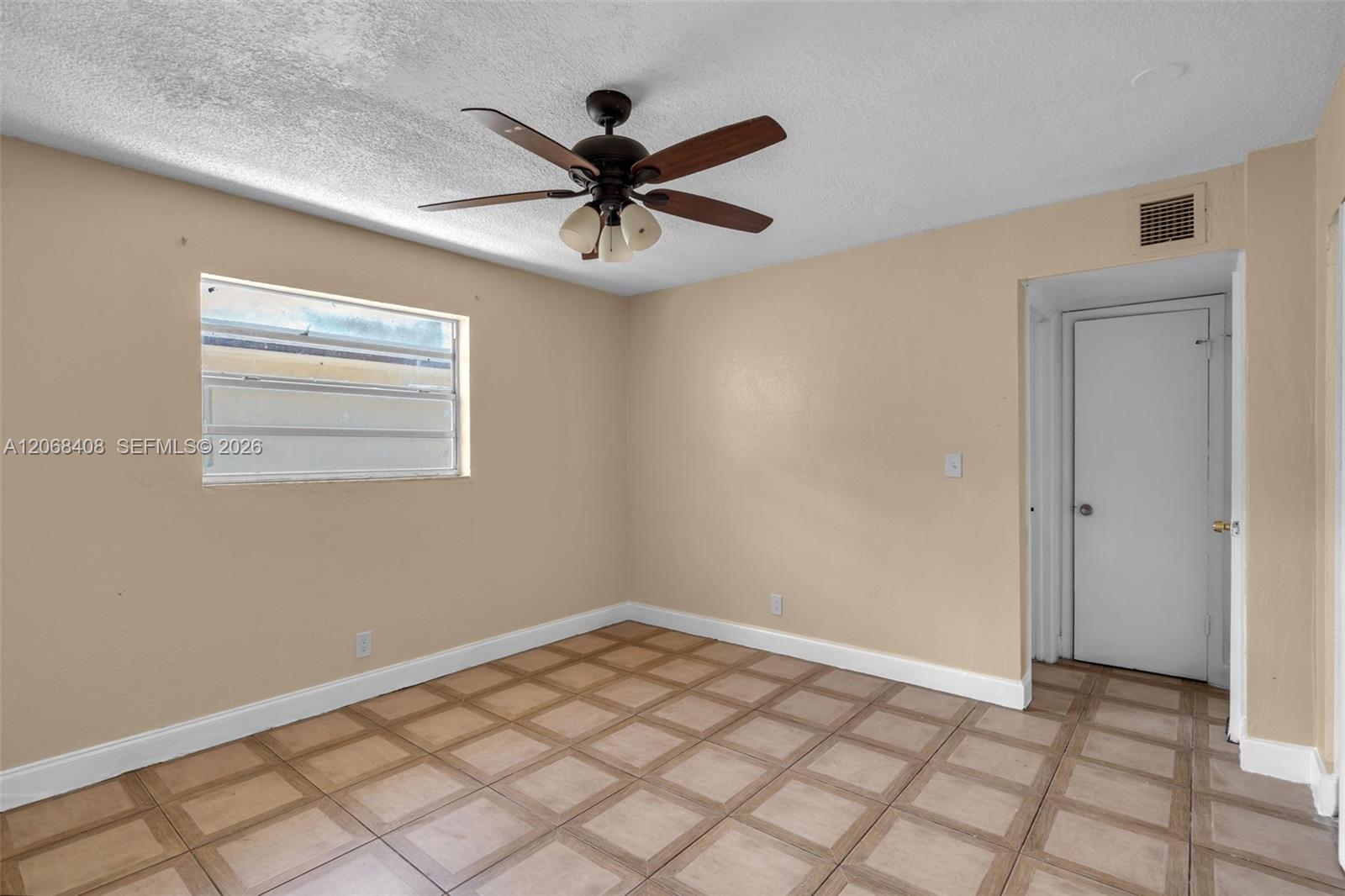 624 Sw 16th Avenue C Property Photo 7