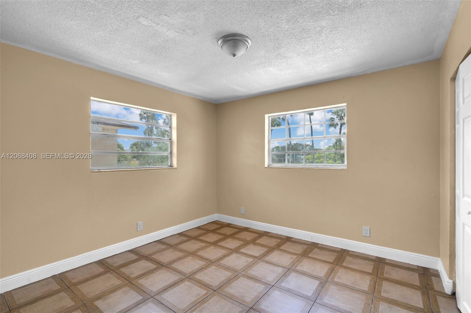 624 Sw 16th Avenue C Property Photo 9