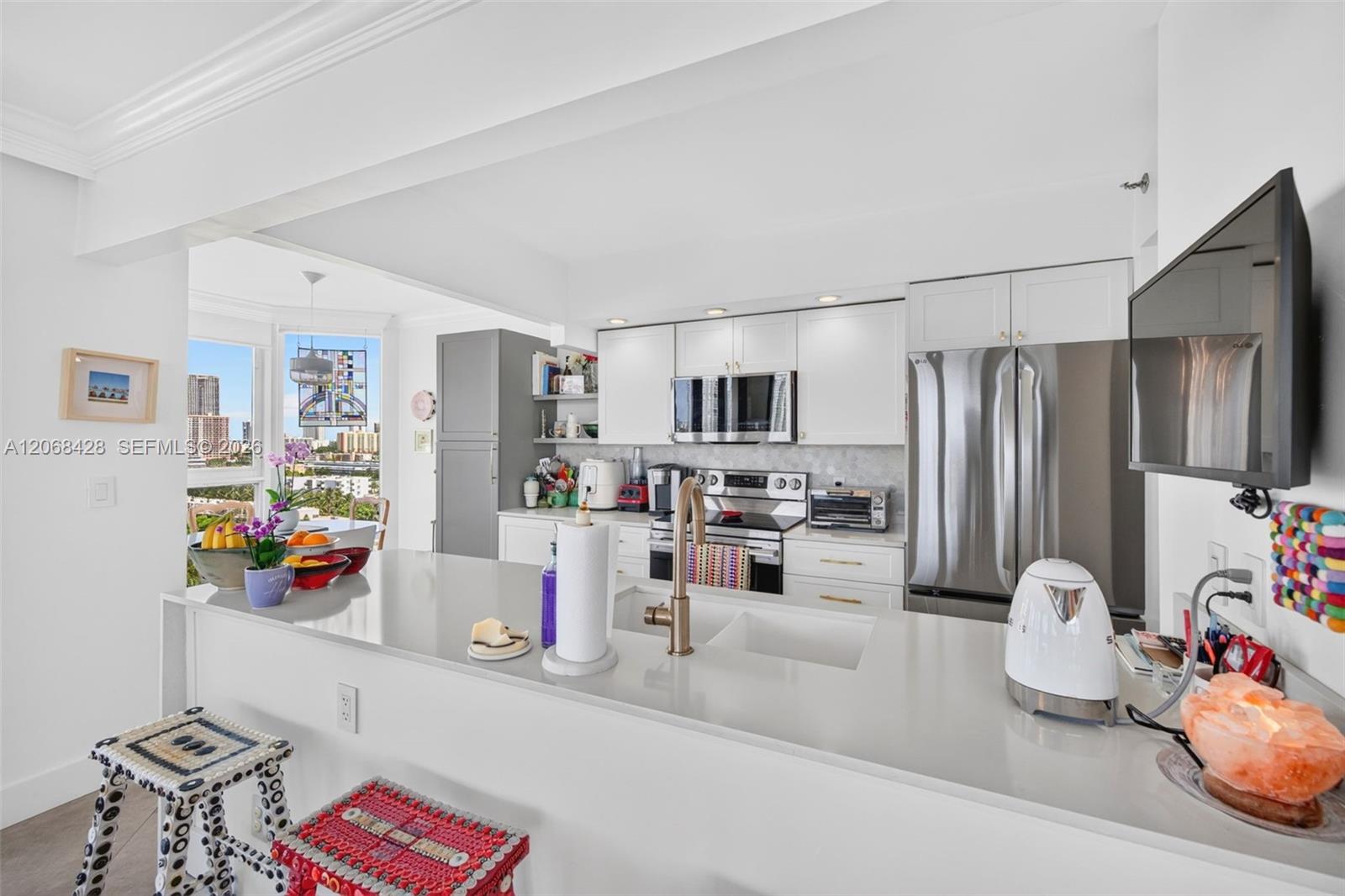 1000 Island Boulevard 1204 Property Photo 11