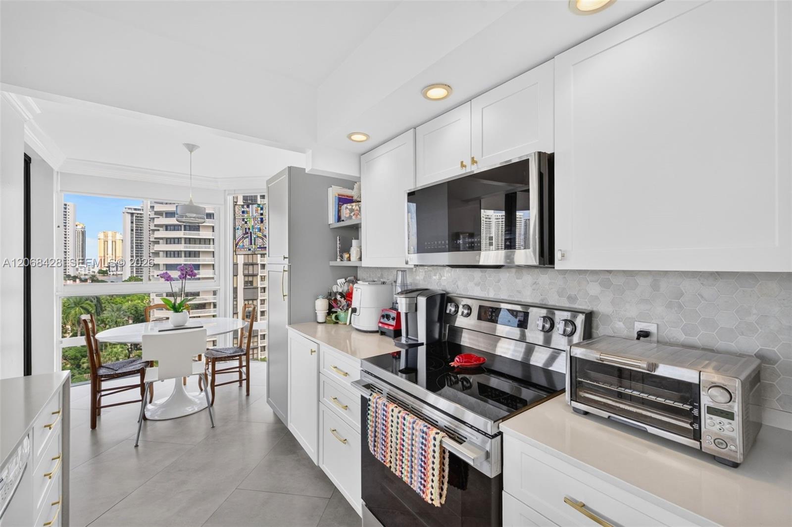 1000 Island Boulevard 1204 Property Photo 15