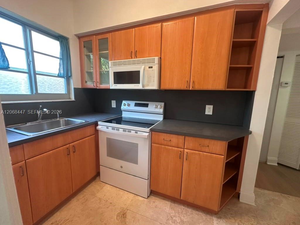 1341 Meridian Avenue 202 Property Photo 5
