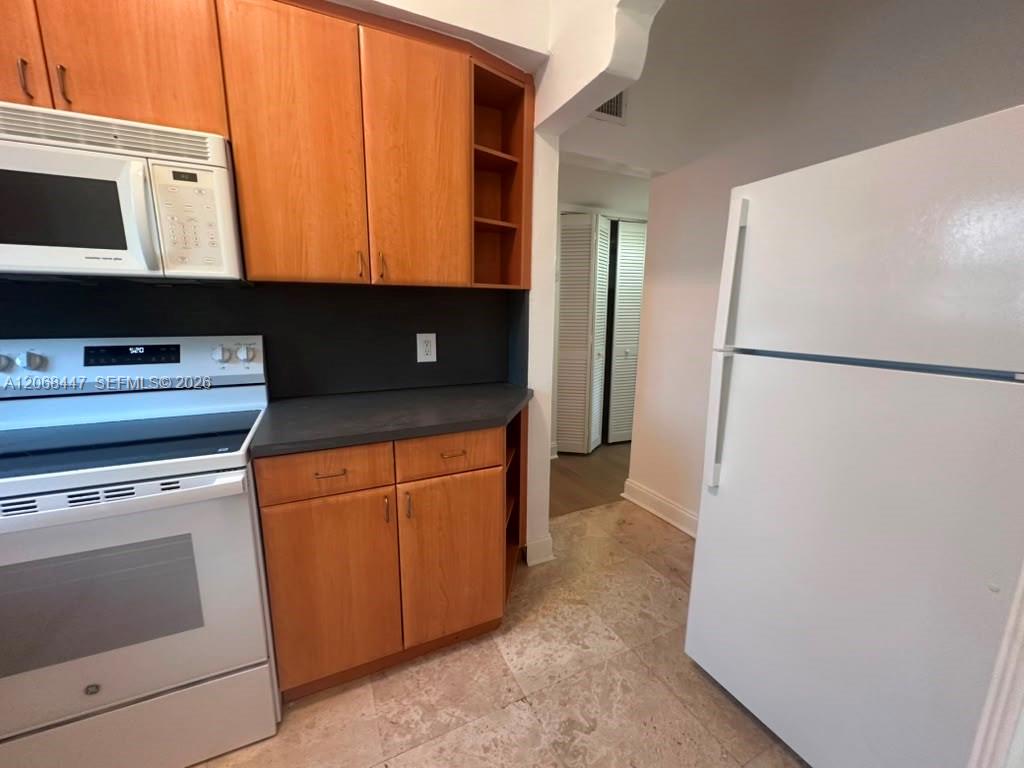 1341 Meridian Avenue 202 Property Photo 7