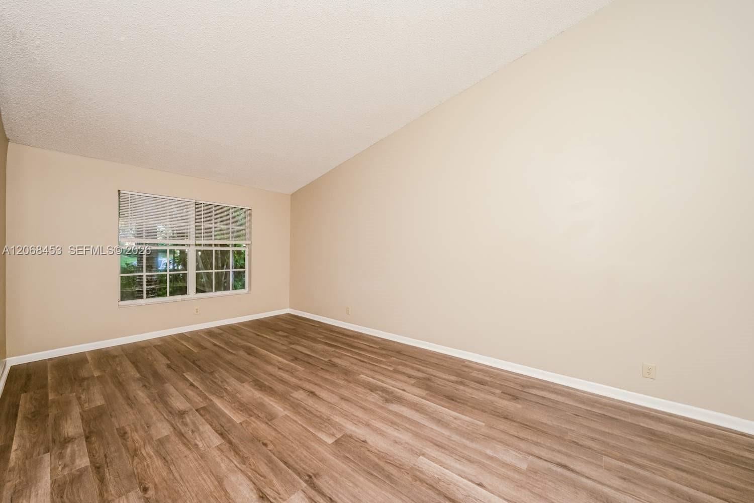 A12068453 Property Photo 5