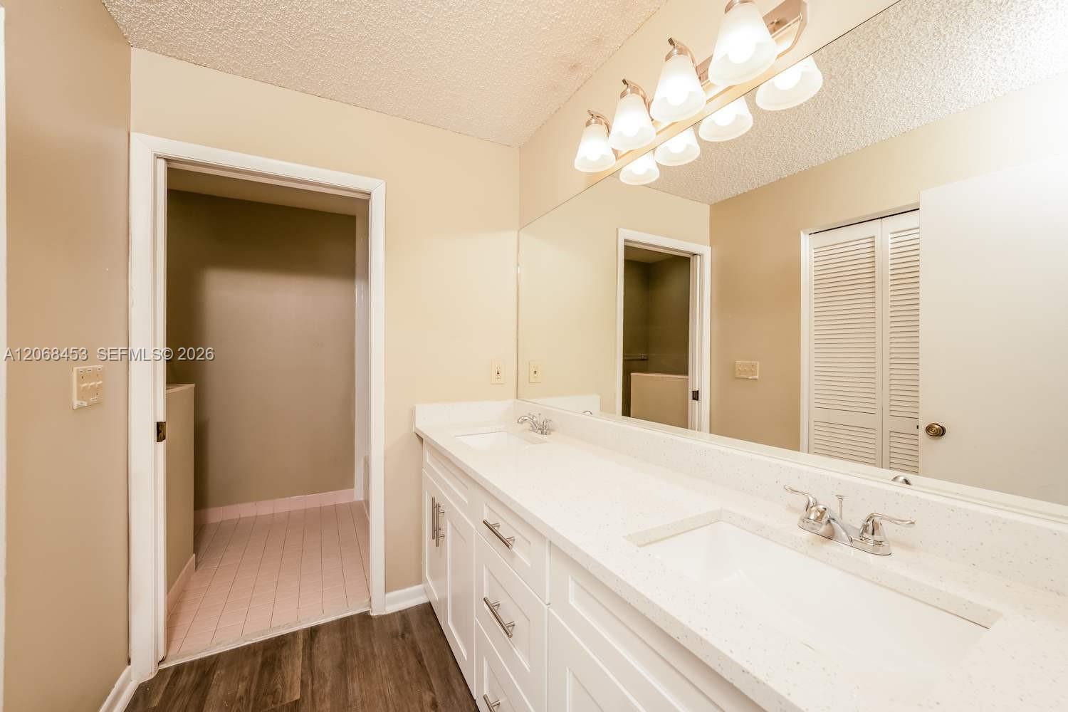 A12068453 Property Photo 11