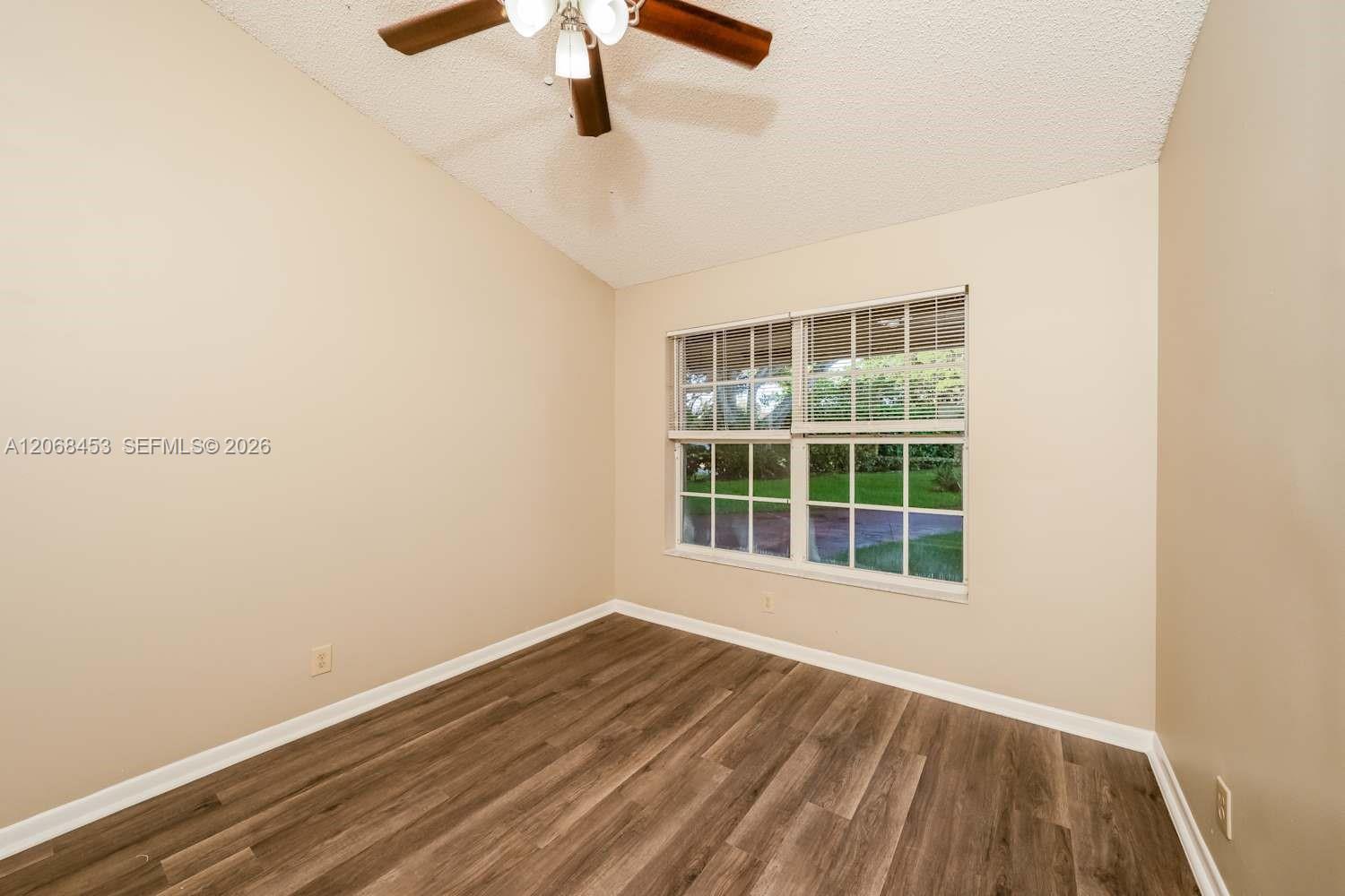 A12068453 Property Photo 12