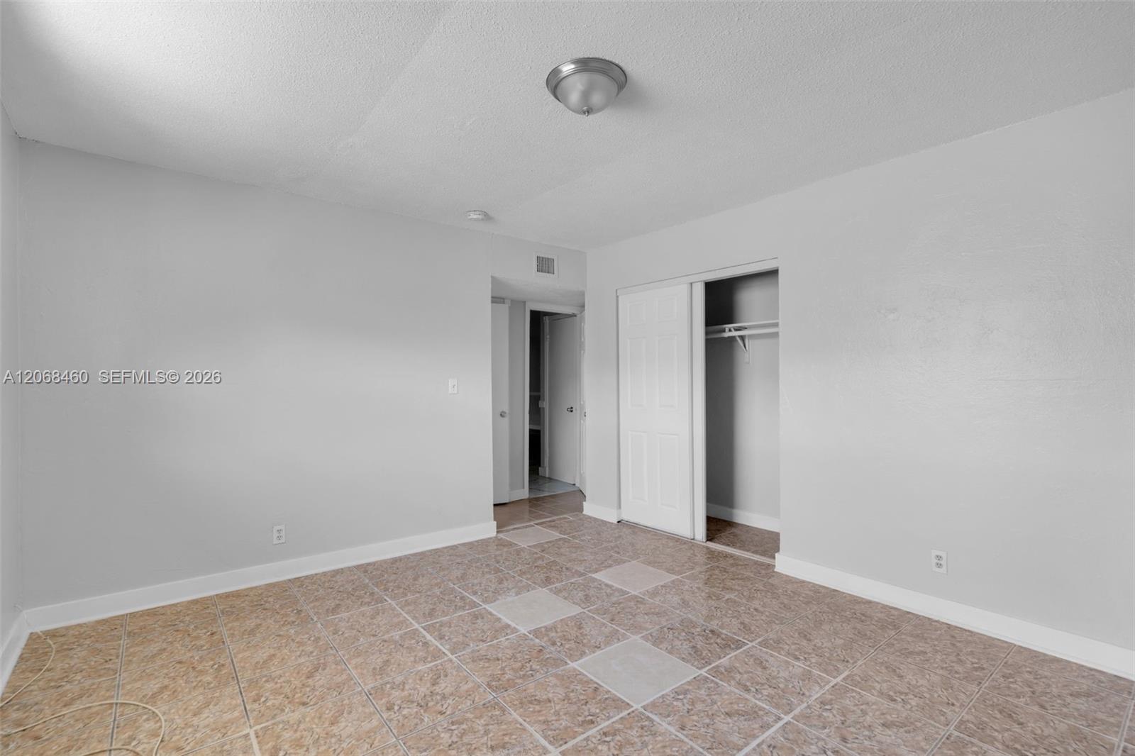 632 Sw 16th Avenue D Property Photo 5
