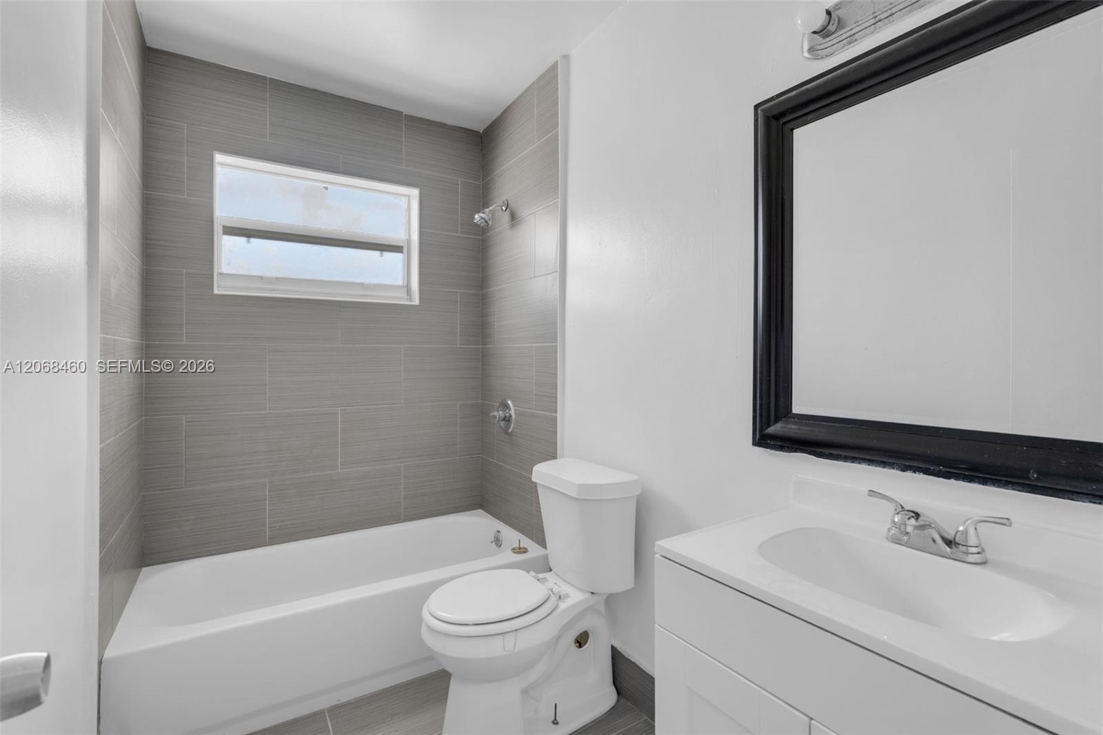632 Sw 16th Avenue D Property Photo 6