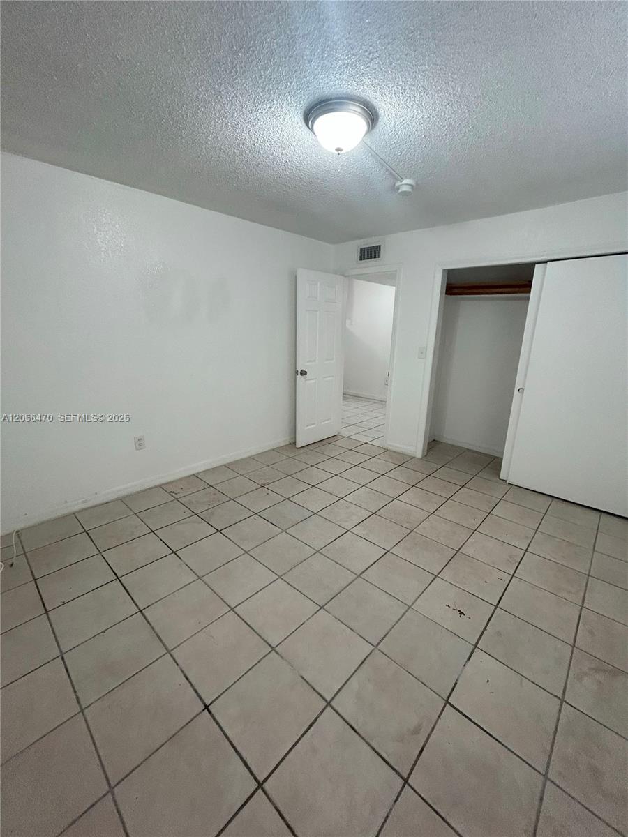 5814 Ne 4th Court 7 Property Photo 16