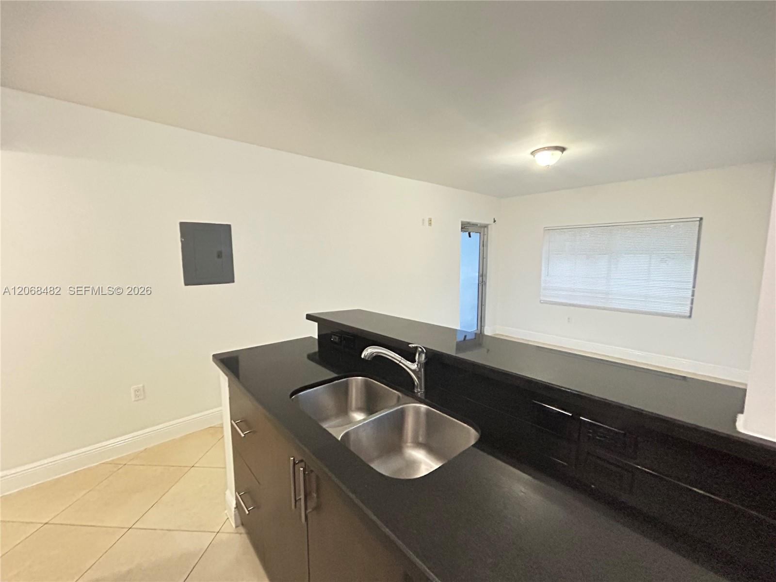 1034 Lenox Avenue 10 Property Photo 3
