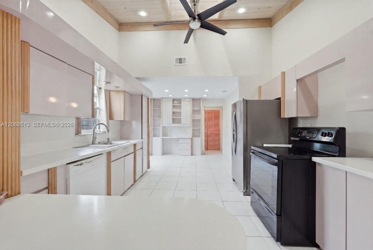 7300 Corkwood Terrace Property Photo 6