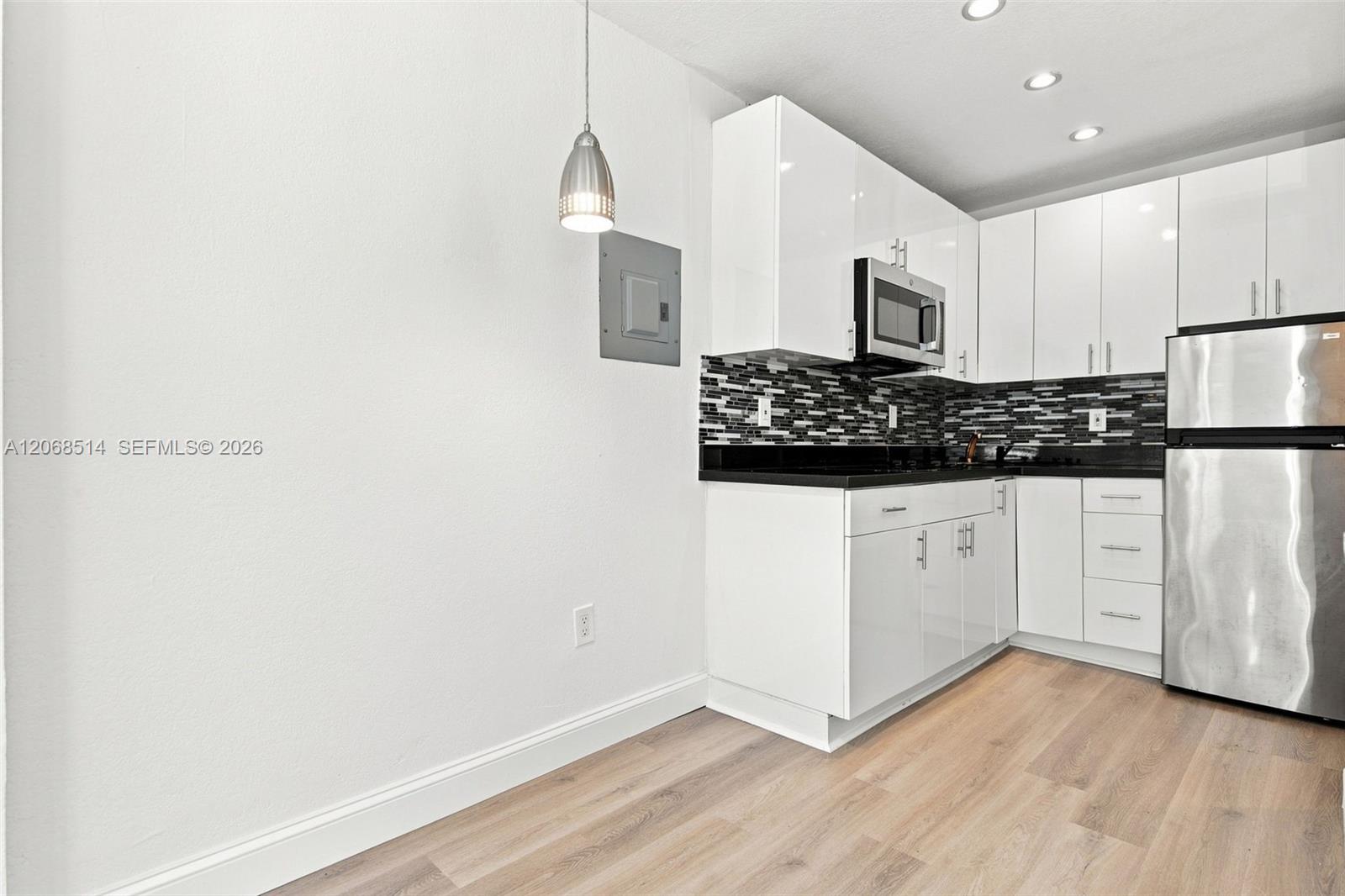 119 Menores Avenue 2 Property Photo 4