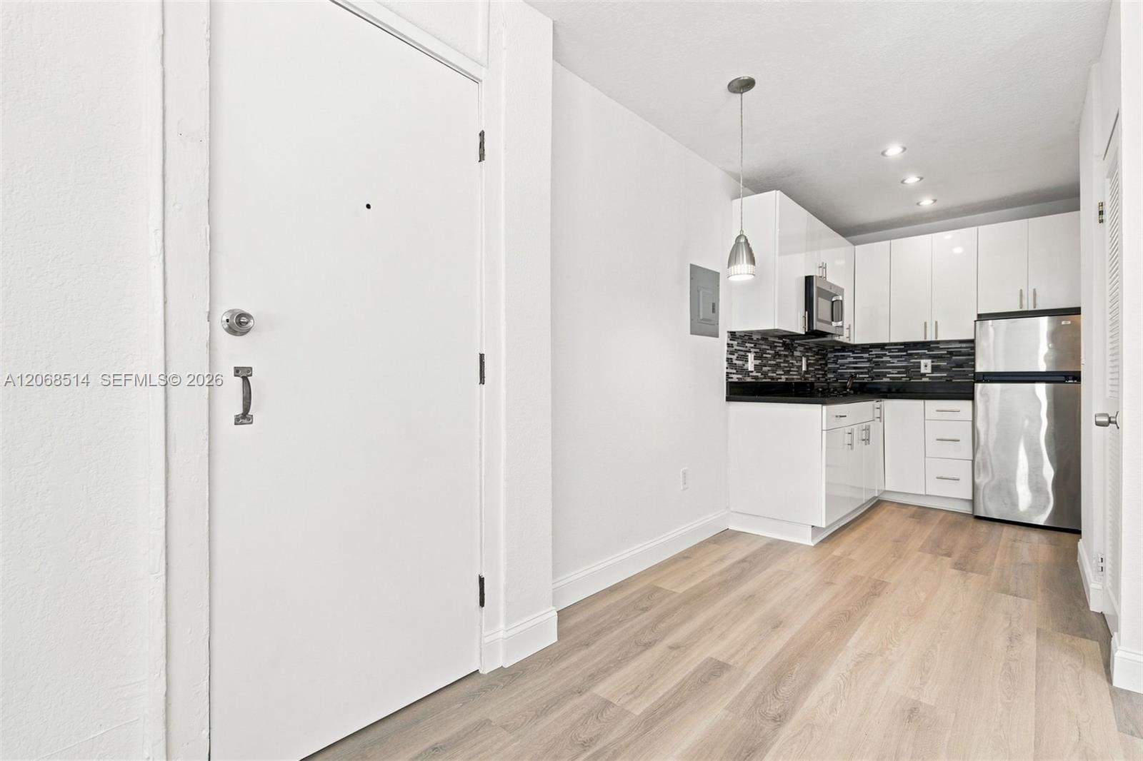 119 Menores Avenue 2 Property Photo 8