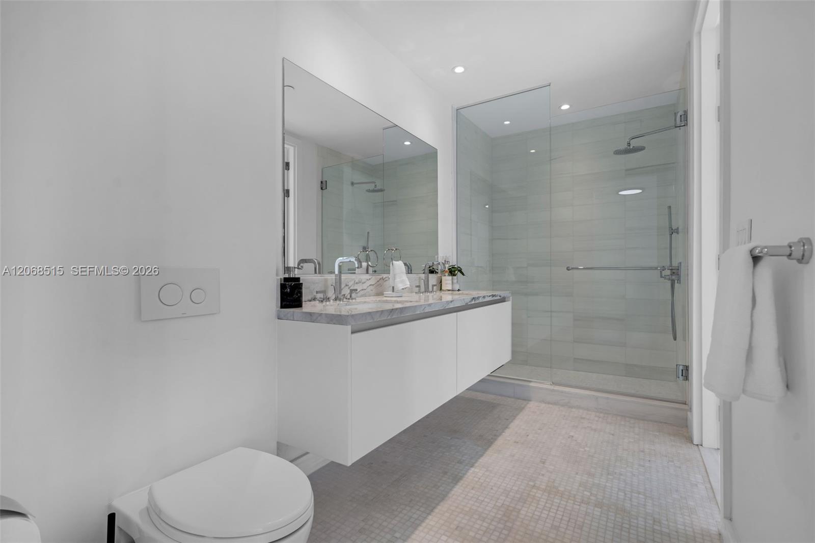 A12068515 Property Photo 17