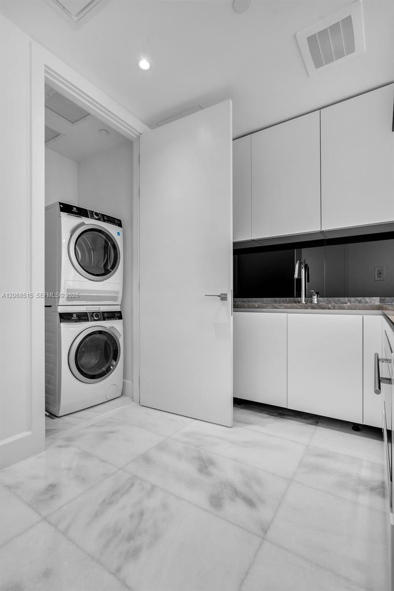 A12068515 Property Photo 18