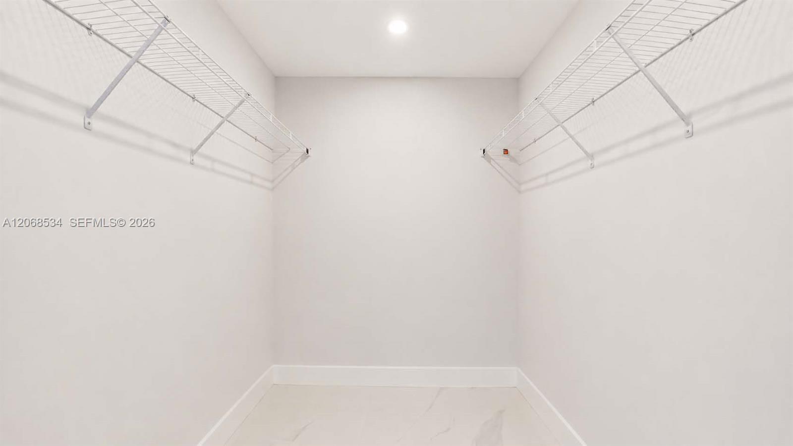 729 Anaconda Avenue S Property Photo 17