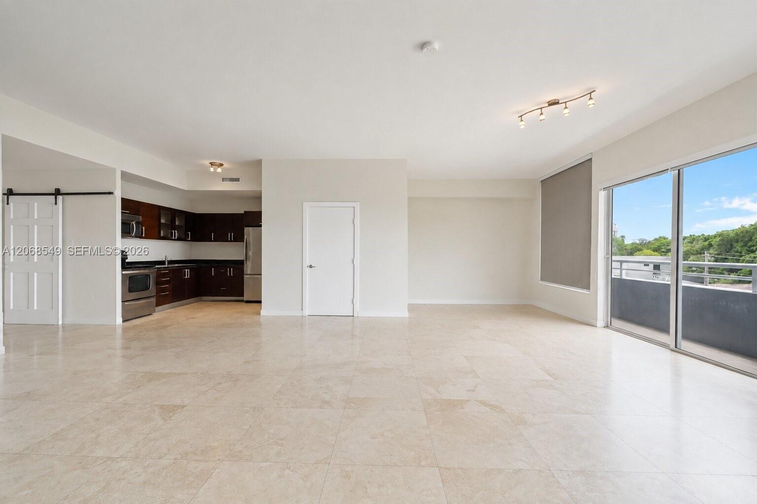 3250 Grand Avenue 406 Property Photo 10