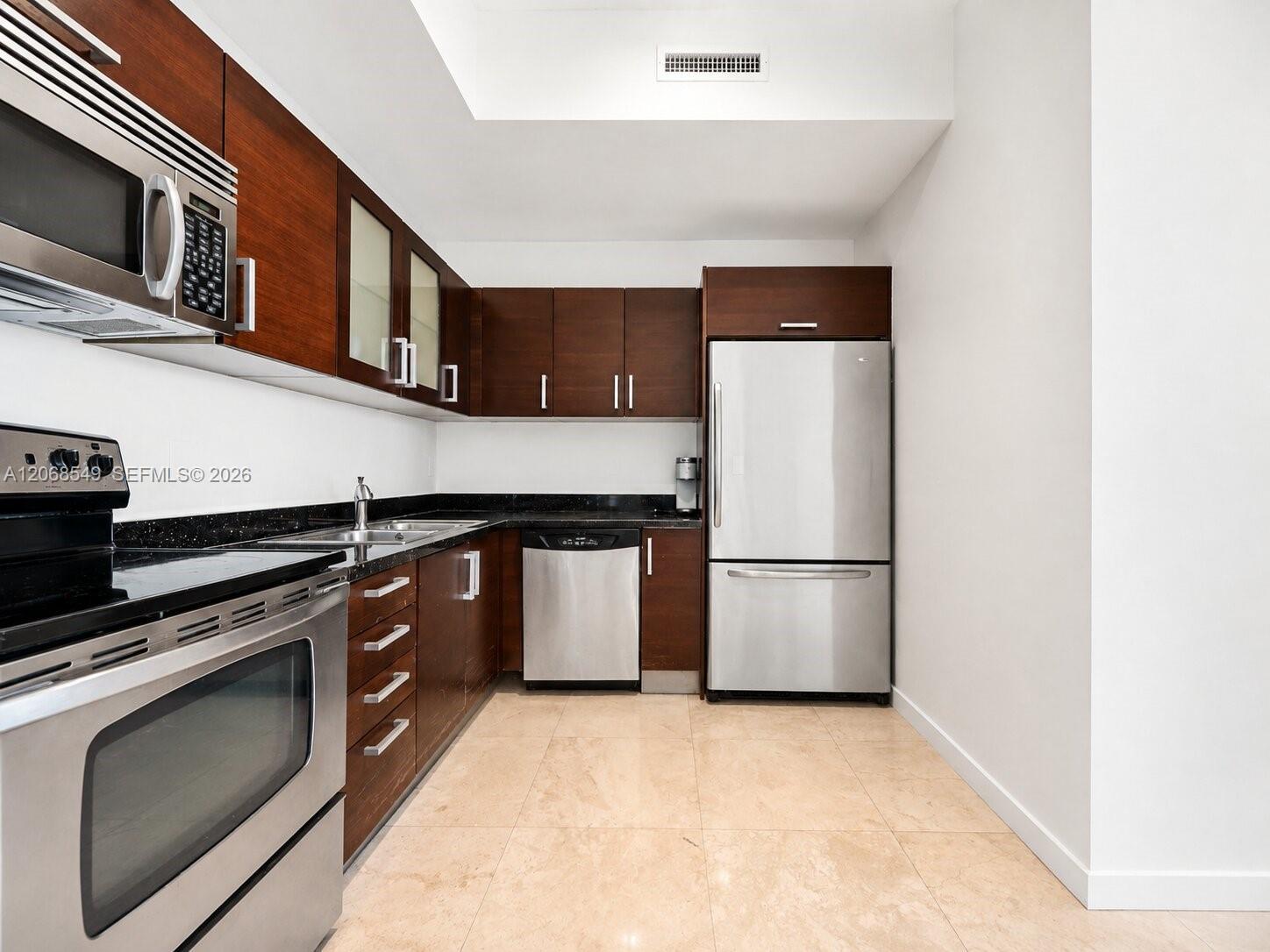 3250 Grand Avenue 406 Property Photo 17