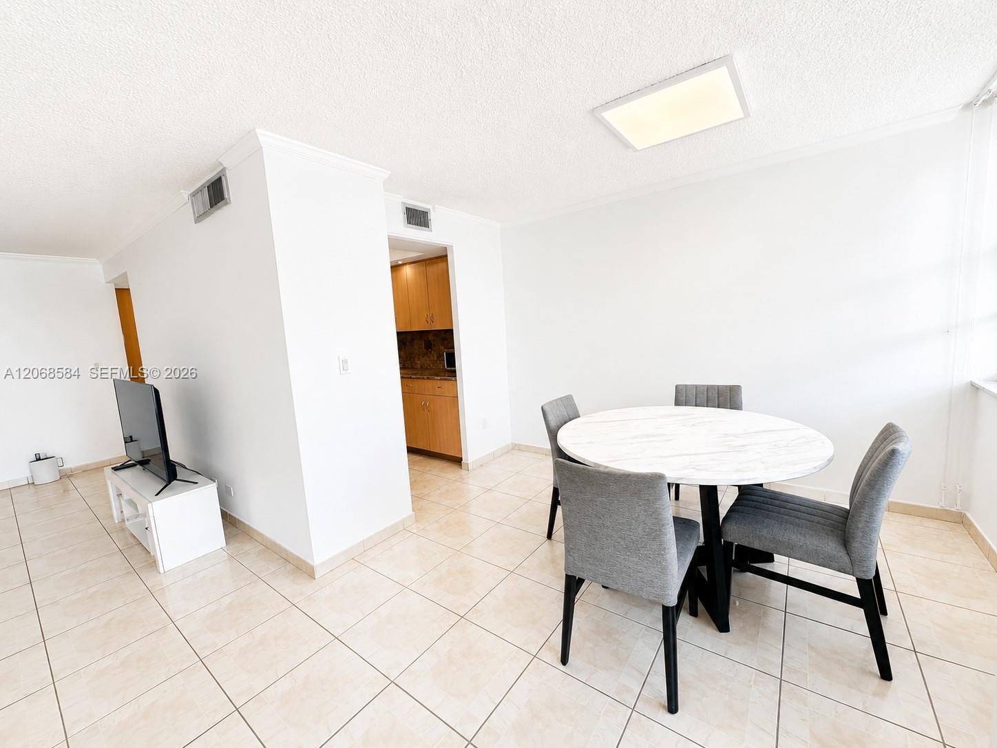 250 174th Street 1615 Property Photo 6