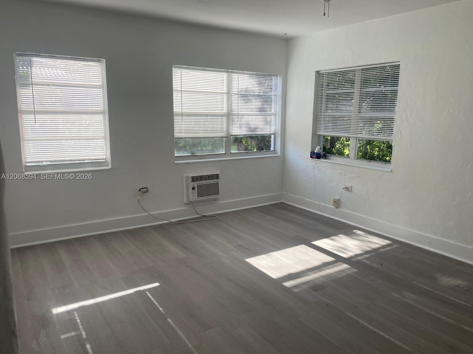 1784 Normandy Drive Property Photo 21