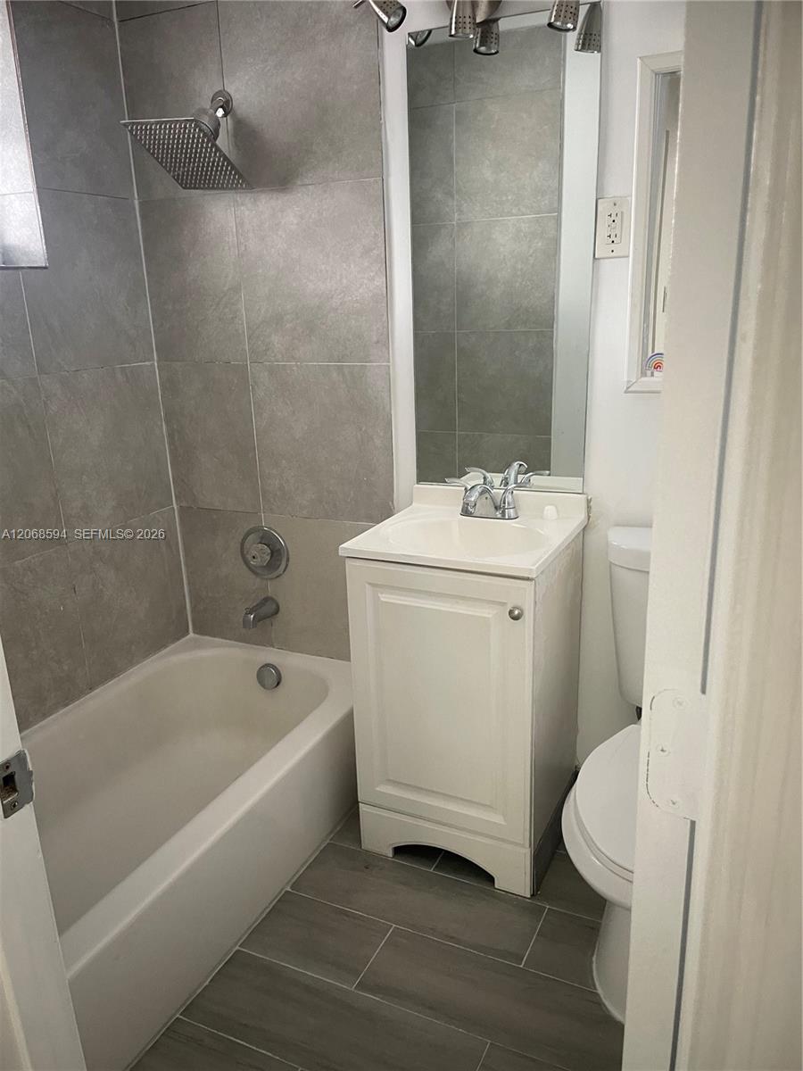 1784 Normandy Drive Property Photo 24