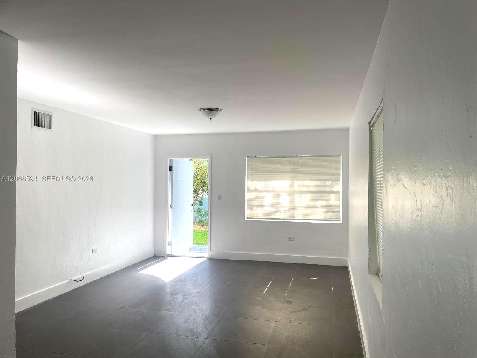 1784 Normandy Drive Property Photo 25