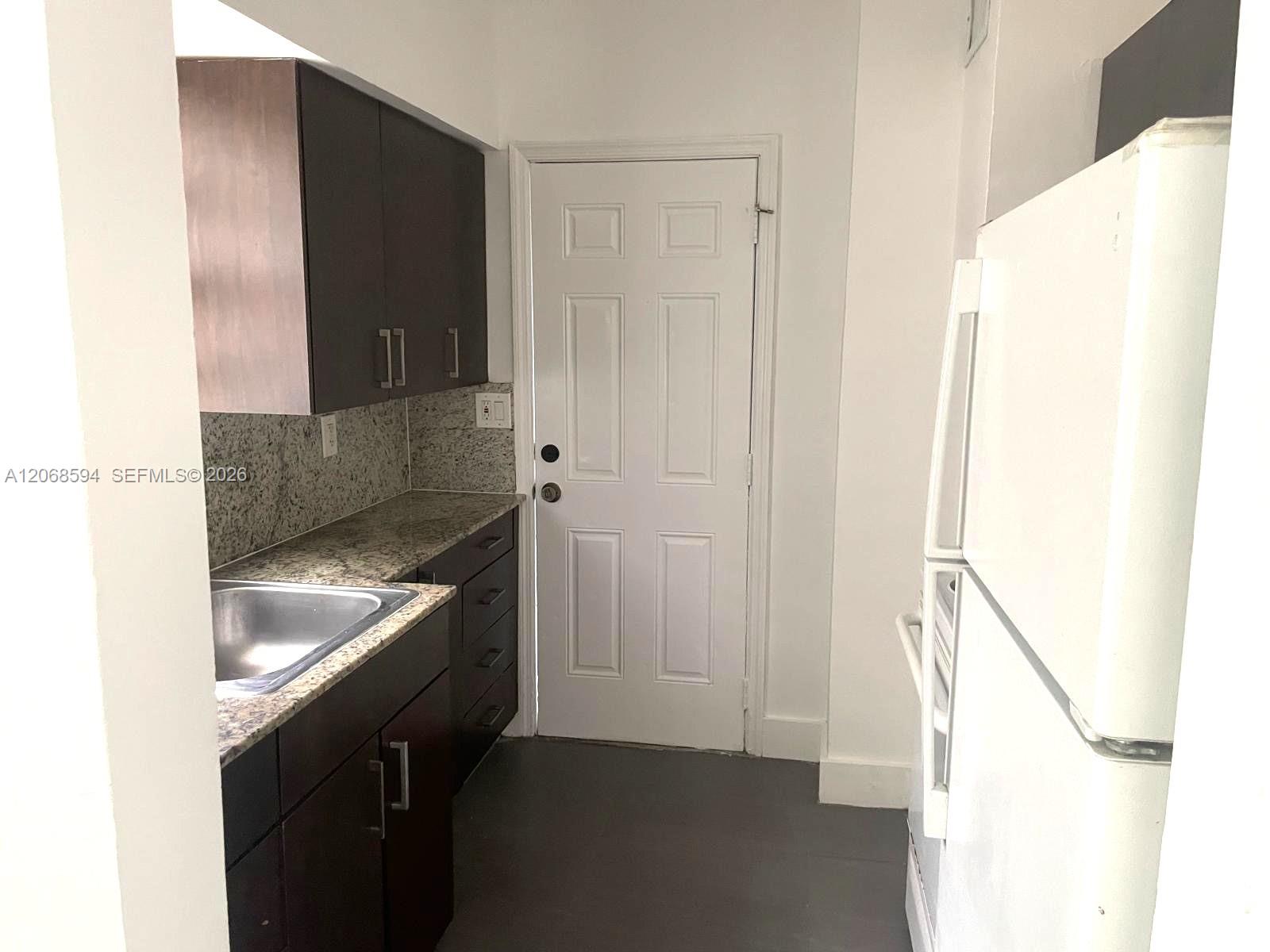 1784 Normandy Drive Property Photo 26