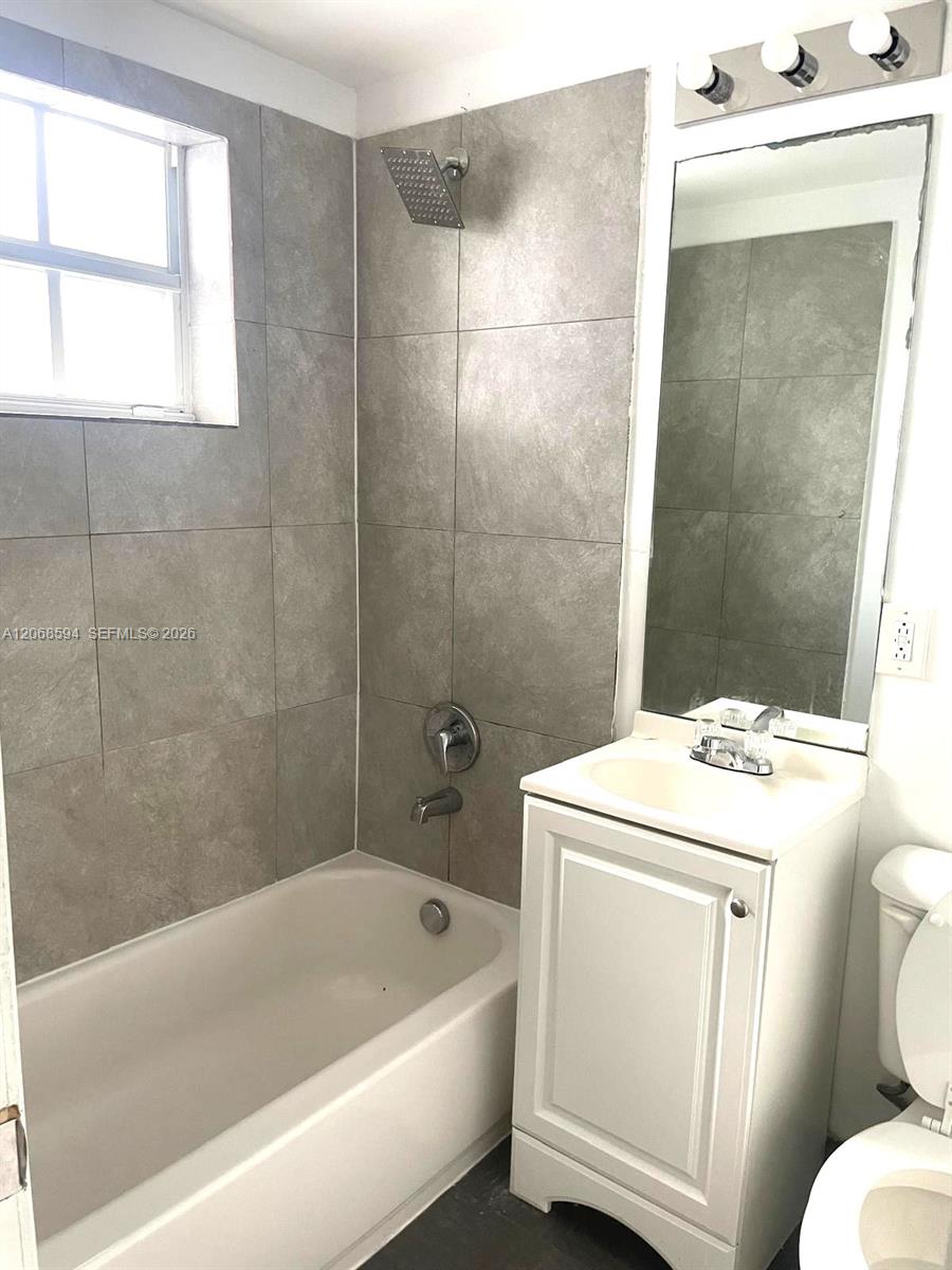 1784 Normandy Drive Property Photo 27