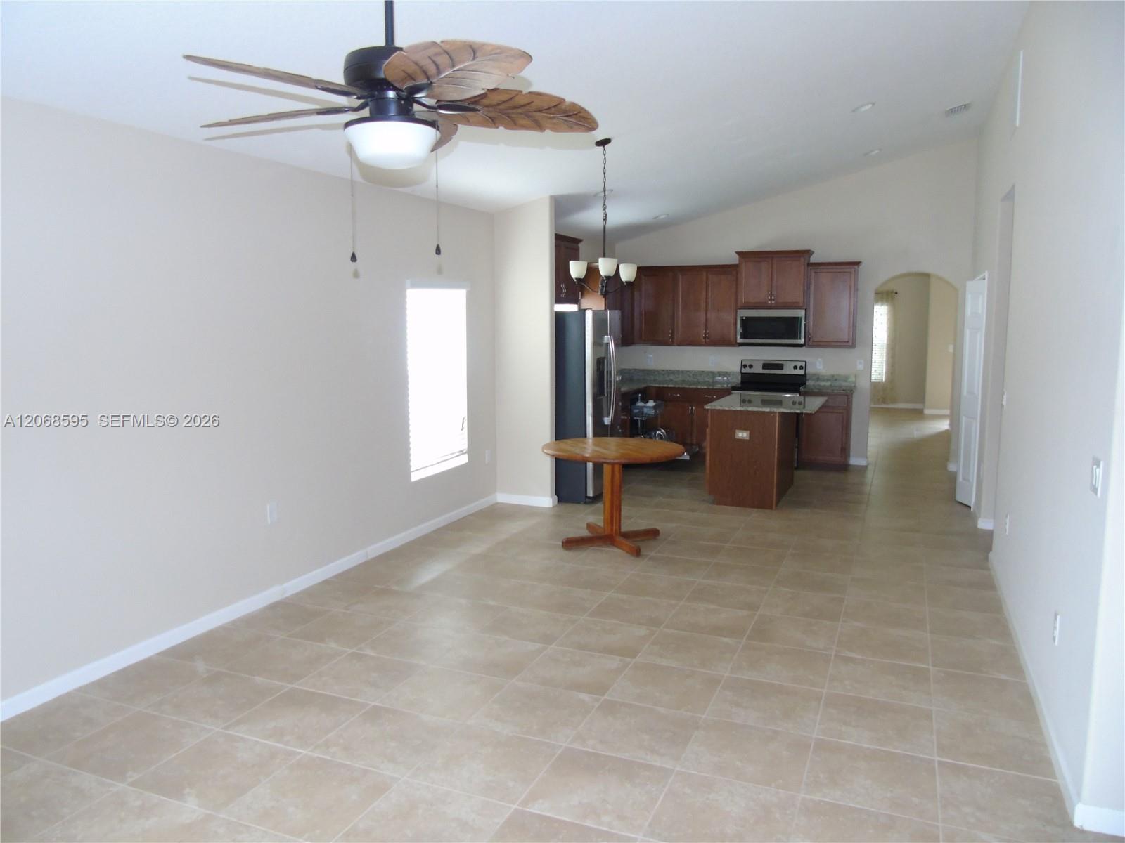 A12068595 Property Photo 10