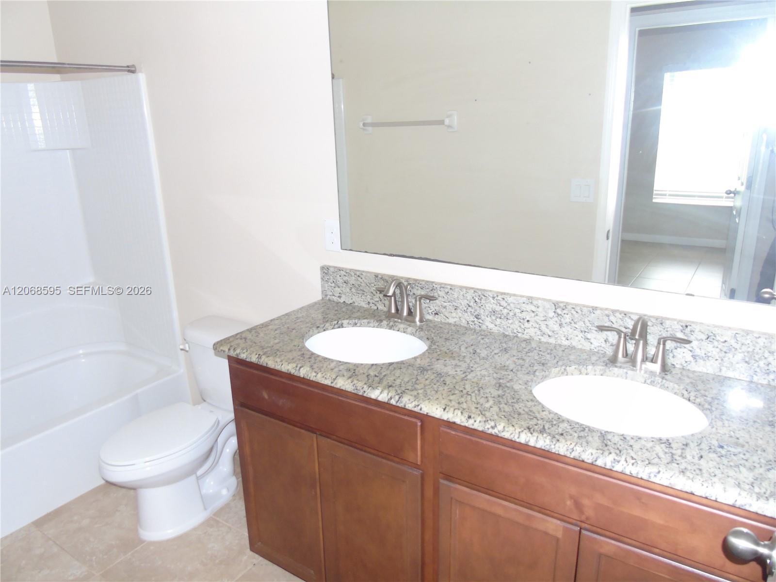A12068595 Property Photo 13
