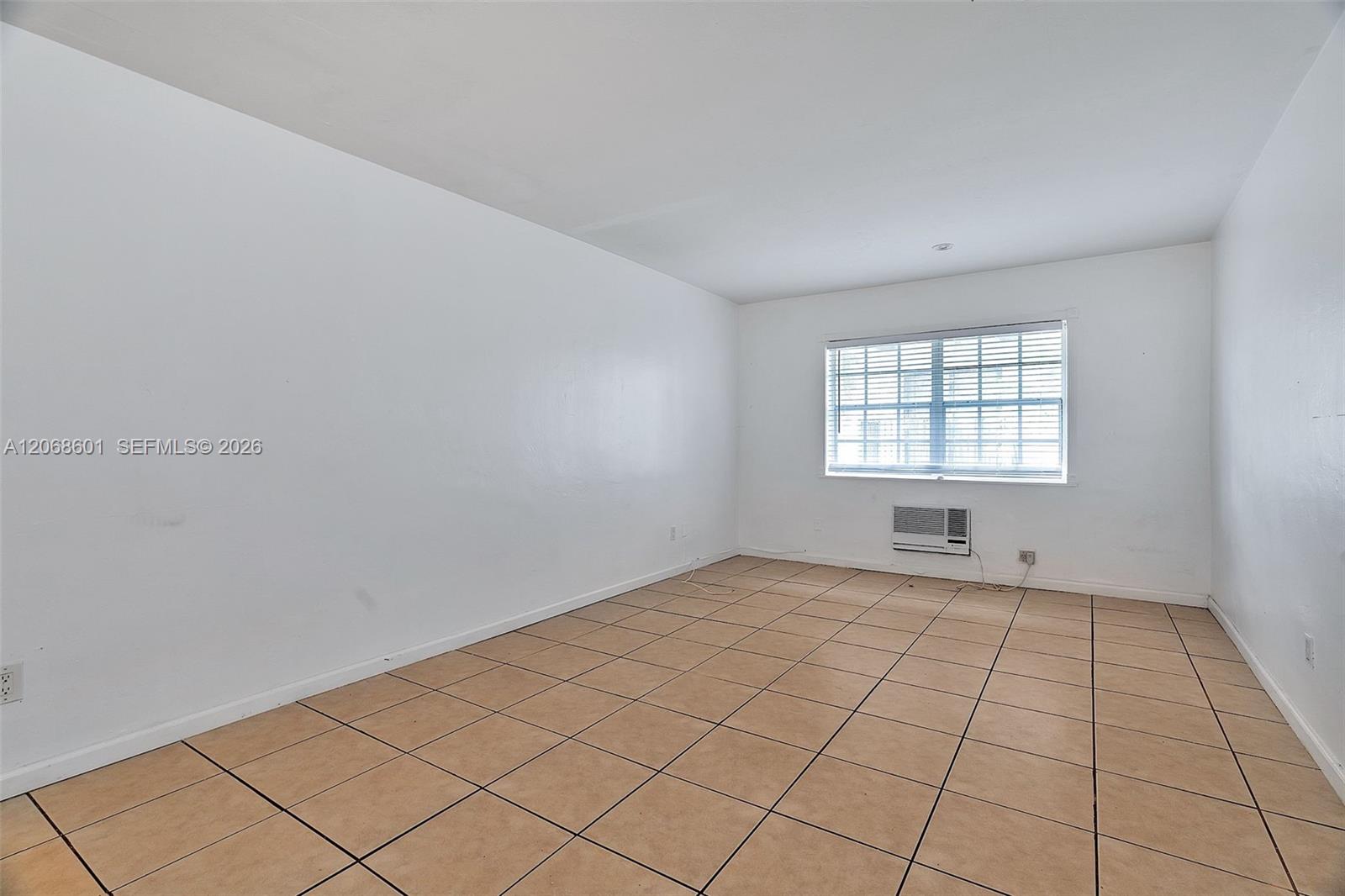 318 Majorca Avenue 304 Property Photo 8