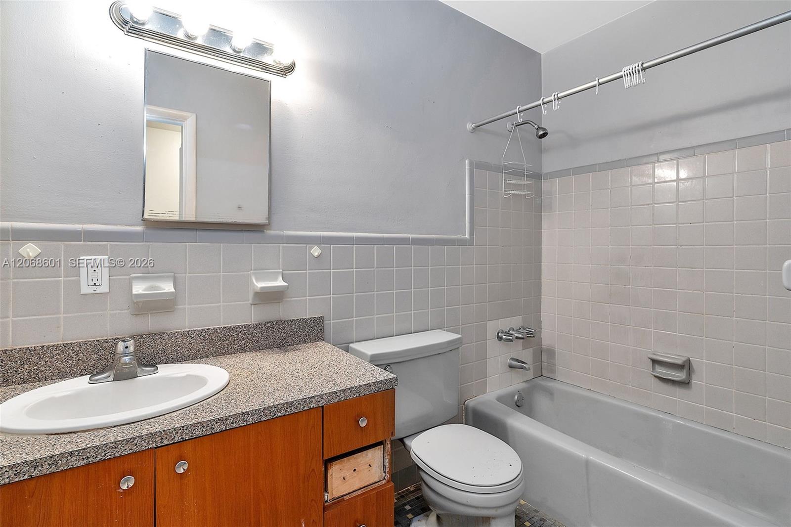318 Majorca Avenue 304 Property Photo 18
