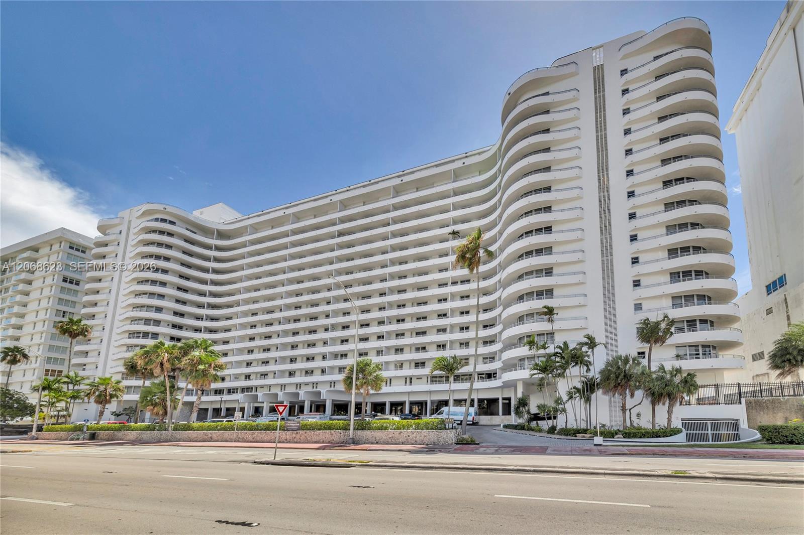 5555 Collins Avenue 10k Property Photo 19