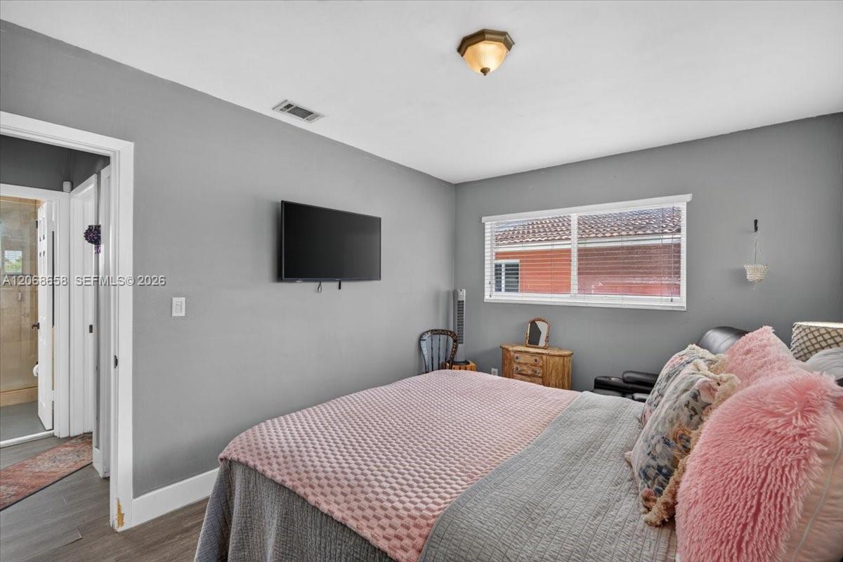 121 E 36th Street Property Photo 19