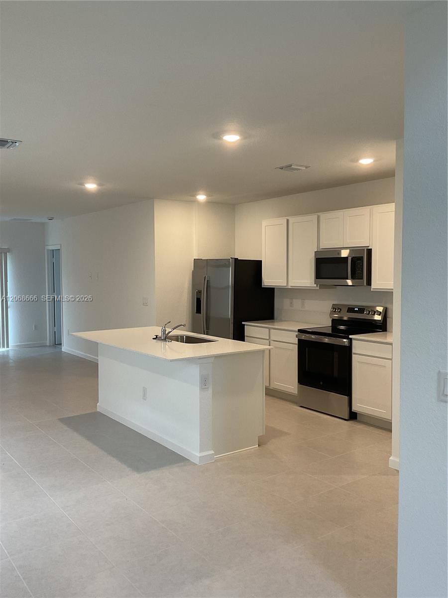 5924 Nw Fairfox Way Property Photo 9